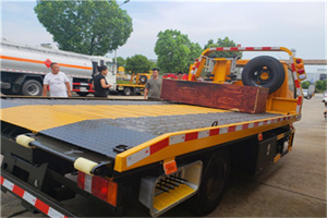 建昌附近拖车电话号码服务